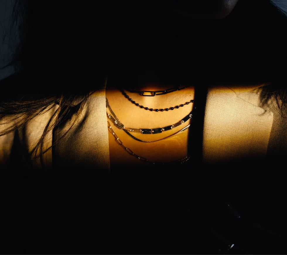 By L - Cube Kubba Festi með Keðju - Svört