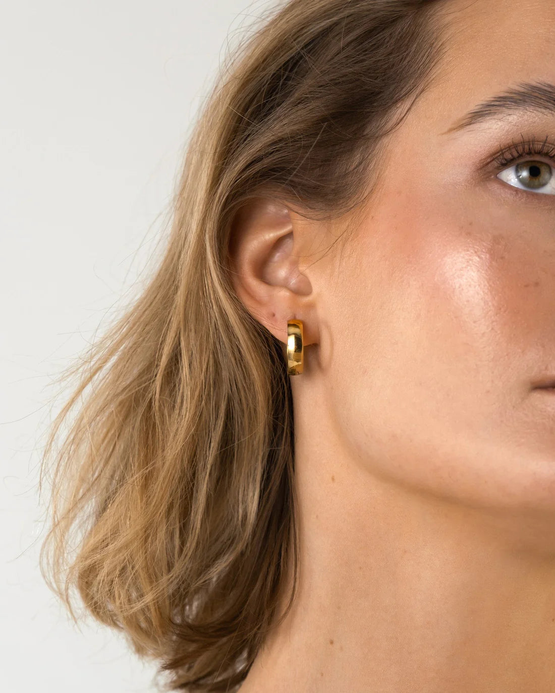 MOCKBERG - Chunky Hoop Lokkar - Gylltir