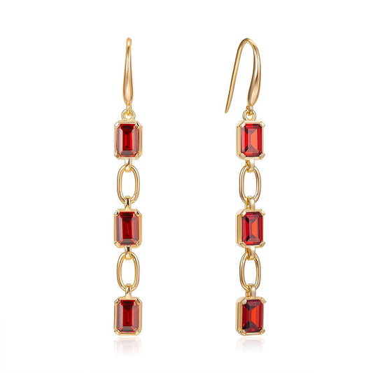 Vera Design - Crystal Eyrnalokkar Gylltir með Rauðum Steinum